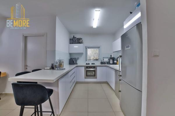 טביב 39, השומר