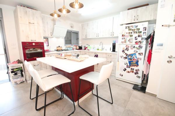 בשכונת רמת צבי