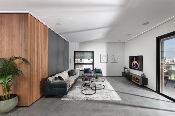 אורי אלמוג 18, קרית רבין