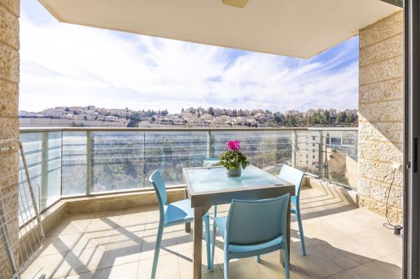 אליעזר שילוני 2, עיר גנים ב', ג'