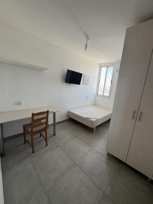 אברהם אבינו 31, שכונה ד