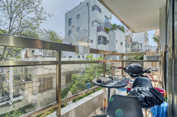 פרץ חיות 30, לב תל אביב