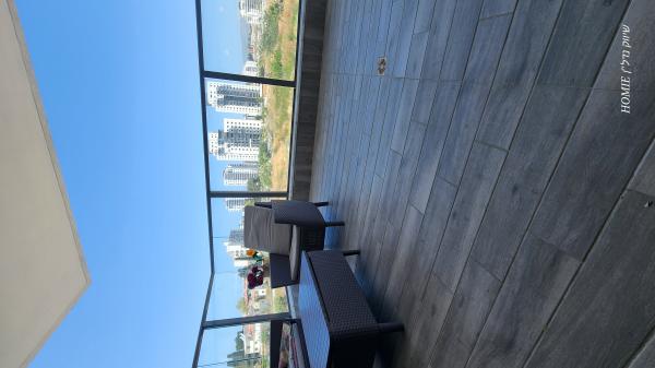 אמנון ליפקין שחק 6, יצחק שמיר