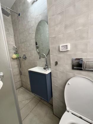 פנקס 18, נווה רם