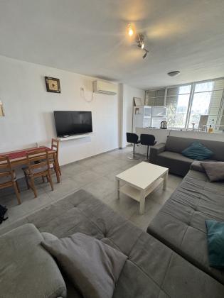 אברהם אבינו 31, שכונה ד