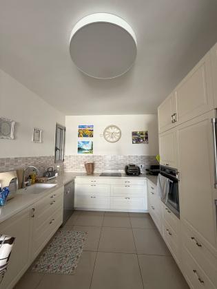 פאגלין עמיחי 9, אזורי חן, תל אביב יפו