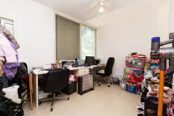 חבצלת השרון 19, פרחים;דגניה