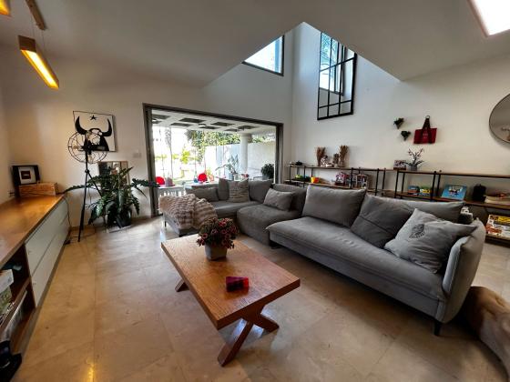 זרובבל 14, גולן