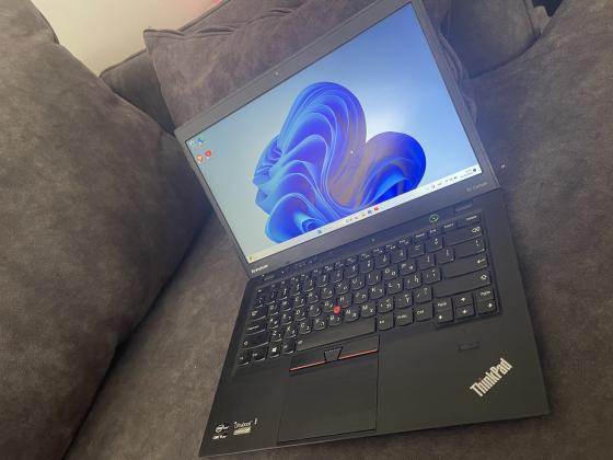 למכירה מחשב נייד במצב חדש!