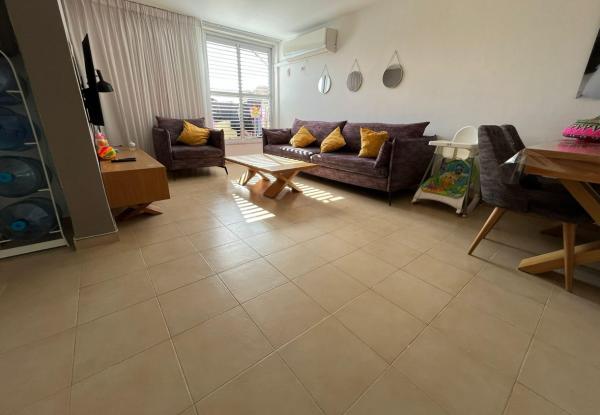 דרך מצדה 212, שכונה ו