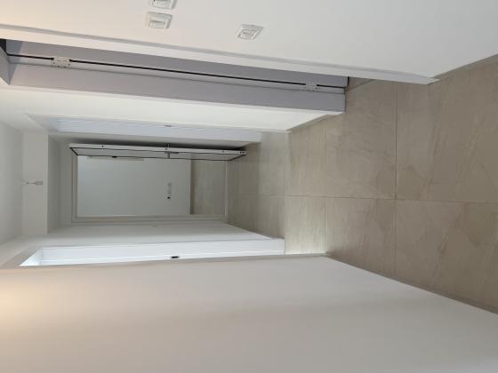 ליונל ווטסון 3, רמת בגין