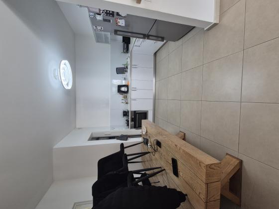 דפנה 6, סיגליות