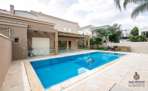 בשכונת נחלת יהודה