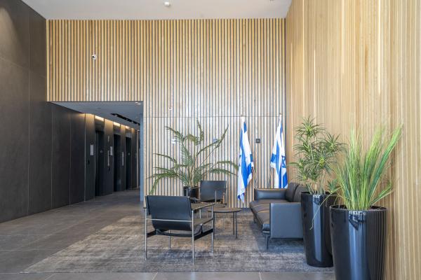 יונה וולך 8, ציר החינוך