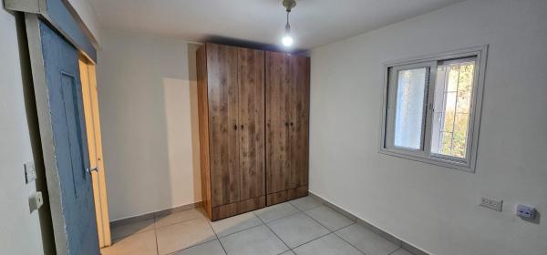 דב הוז 10, קטמון ח-ט