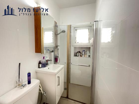 צפת 16, קריית שרת