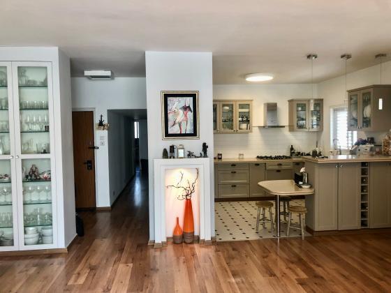 ראש פינה 3, מרכז