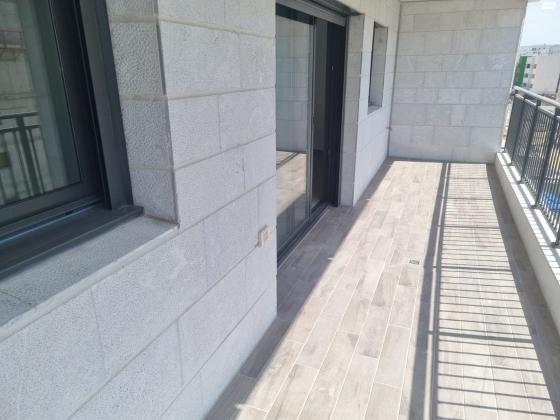 חיים הרצוג 20, פסגות אפק