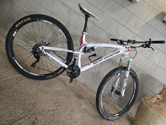 אופני שיכוך מלא רוקי מאונטיין