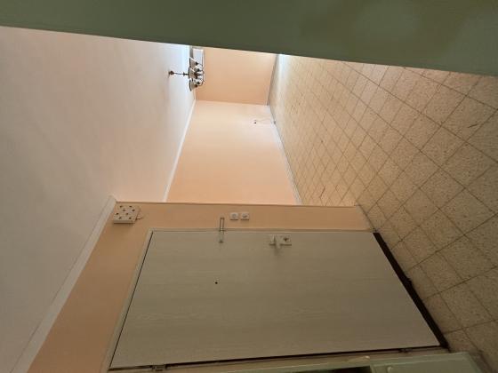 רובוביץ 322, ארמון הנציב