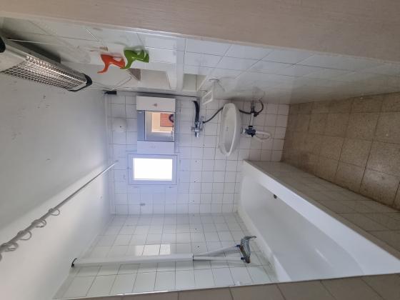 שושנת הכרמל 25, כרמל מערבי