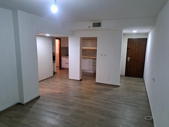 גיא אוני 10, רובע ט