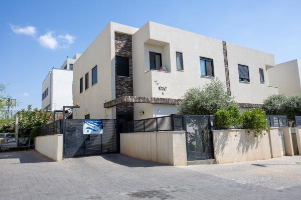 לכיש 6, כוכב יאיר