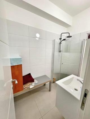 עוזיאל 9, מרכז העיר