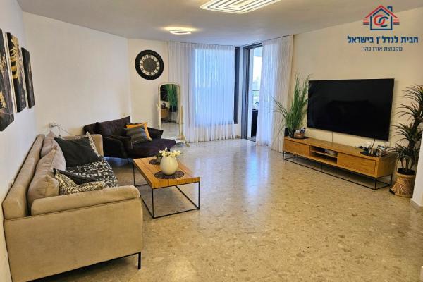 צדוק דוד, קרית בן גוריון