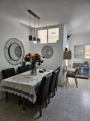 אליהו בן-חור 8, שכונה ו