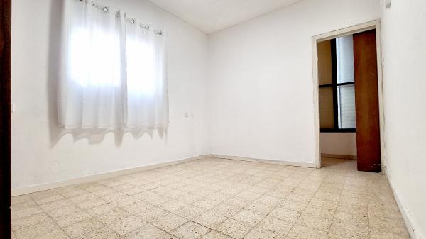 חברון 9, הר שלום