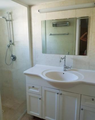 שער הגיא 16, אחוזה