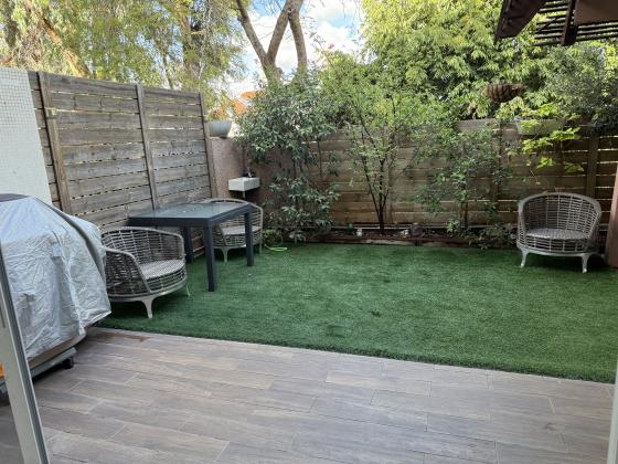 משה שפירא 1, לב הפארק