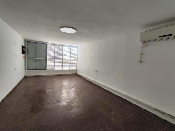 בשכונת השומר