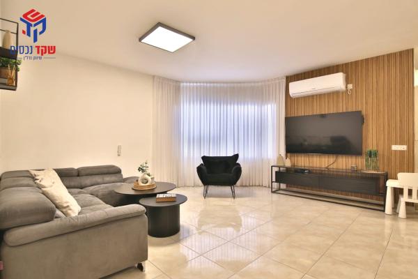 יצחק יציב 55, קרית חיים מזרחית