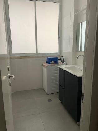 שמואל סלנט 36, המרכז השקט