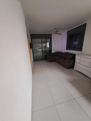 ירושלים 3, הראשונים