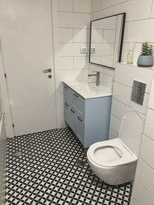 הרב נריה 8, כפר גנים ג