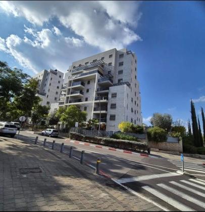 יפה ירקוני 2, פסגות אפק