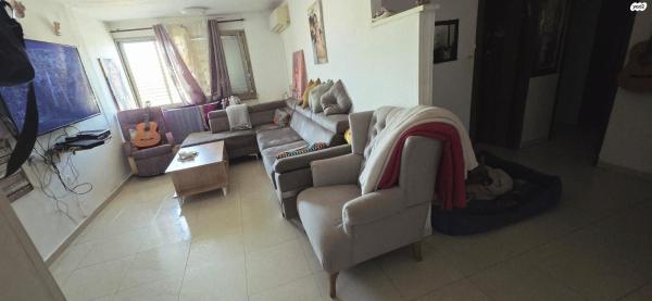 הצפירה 15, נוה אשר