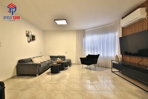 יצחק יציב 55, קרית חיים מזרחית