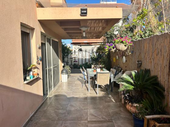 עמק חפר 17 (מרכז העיר)