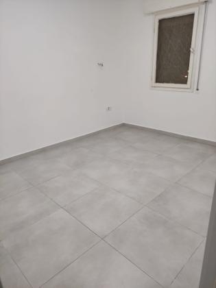 ירושלים 13, שכונה ט