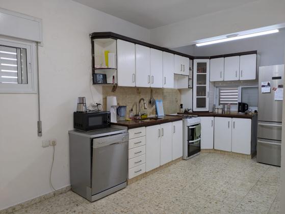 תרנ"א 26, מרכז העיר