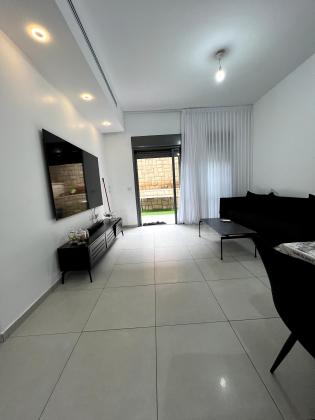 בשכונת נוה שמיר