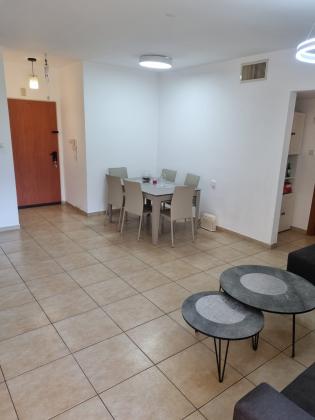 הגולן 4, קרית השרון