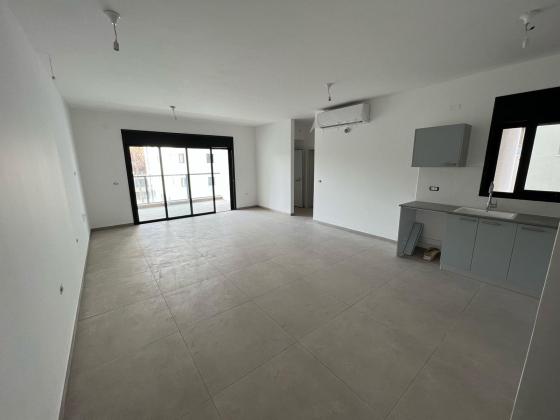 גרשום 7, נווה רם