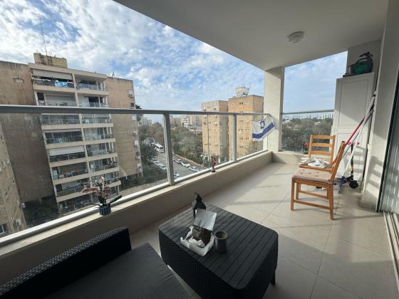 המעלות 12, נאות יהודית