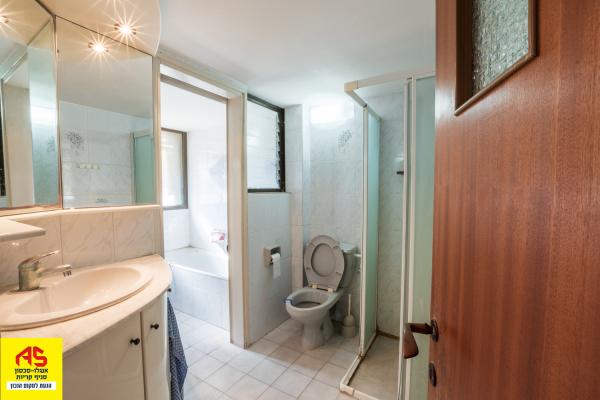 בנימין 5, מרכז העיר