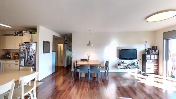 הזיתים 90, גיורא